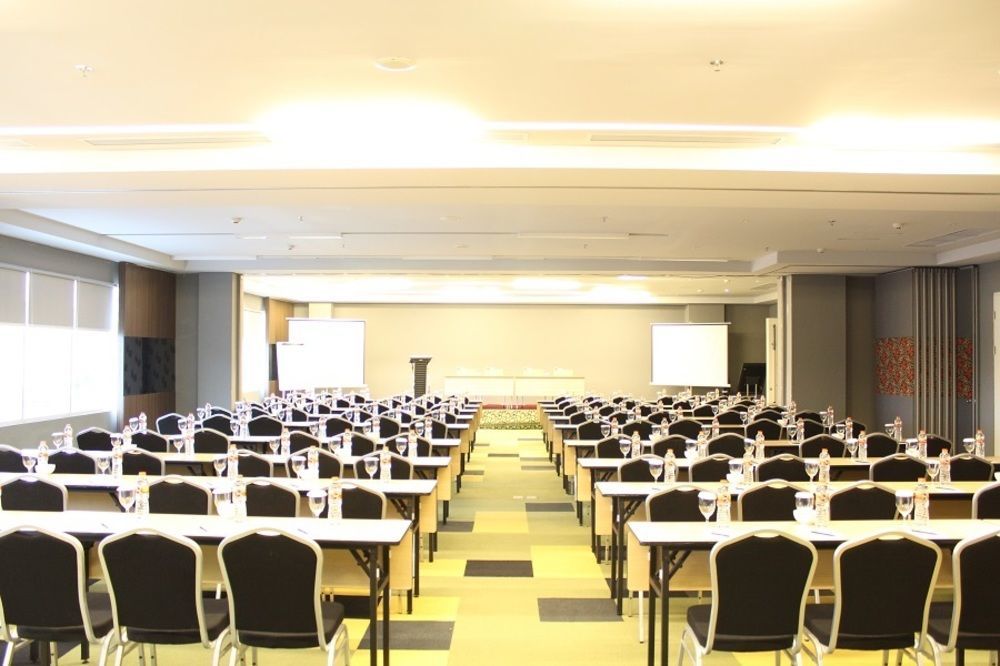 Khas Gresik Hotel Exterior photo